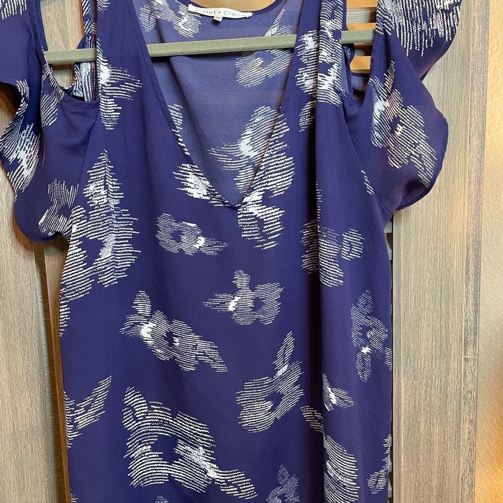 Violet&Claire blouse Size Medium